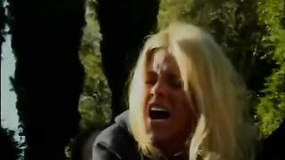 A cute girl seduced her brother to fuck with her