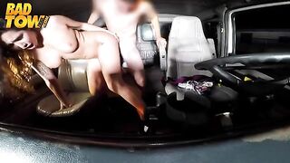 The camera in the car caught a hot chick and her driver getting intimate