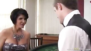 The girl lost a game and had to pay with her pussy
