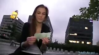 A girl agreed to have sex in return for money with a stranger