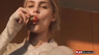 An undressed girl sits on the dick, her boyfriend shoots a video