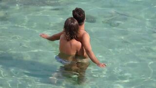 Girl gave the guy a blowjob underwater in the pool