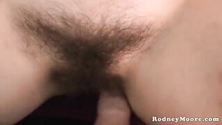 A girl with a natural pussy full of hairs seduces her neighbor