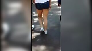 A cute girl has sex with a guy she met