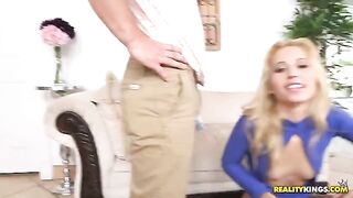 Guy with a dream fucked a blondie with cancer on the couch