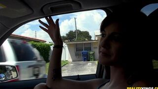 Skinny girl got banged by a pickuper right in his car