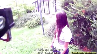 A stranger makes a blowjob in the bushes to a guy