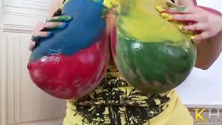 A hot BBW girl is drawing and masturbating at the same time