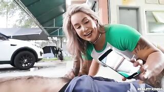 A girl got her panties wet in the car and had sex with the mechanic