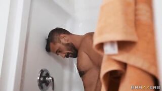 Nicole is only in the mood for some anal action