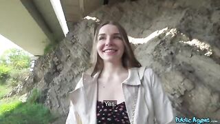 I fucked a modest girl in the yard for money