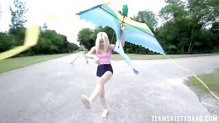 A girl cannot restrain her sexual energy and fucks outdoors