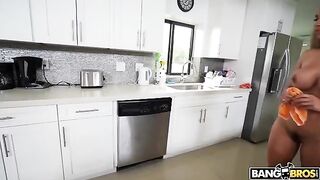 A hot maid is cleaning the house completely naked