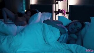 A hot lesbo encounter that happened without warning at night