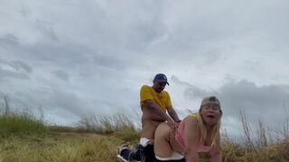Pinay gets fucked by stranger in risky outdoor sex