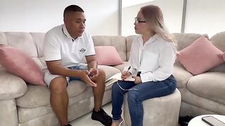 The psychologist received payment for her session with Kira Blonde