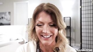 A seductive woman climbed on my cock and began to jump on it