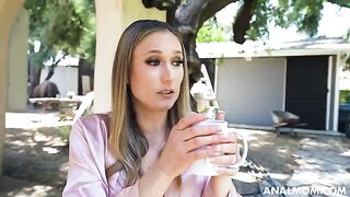 A mature woman got her dream of anal orgasm