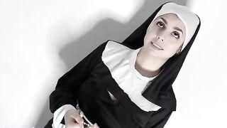 Nun takes a vow of fucking - Italian blasphemous nun action