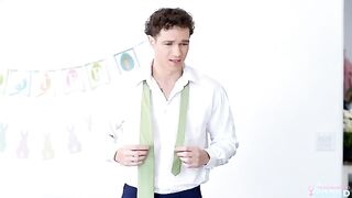 A mom seduced her son and he could not resist