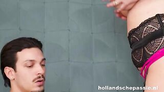 A hot MILF saddled a young guy's cock
