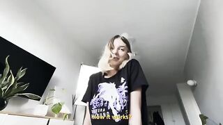 A couple has sex and the man fucks her hard