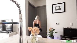 The main thing is that no one distracts you from sex on the bed