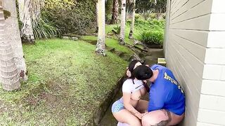 The girl was licked by an ancestor in a rough encounter
