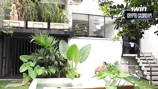 Mature woman fucks like a young girl, but deeper