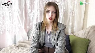 She received a cumshot on her face from a therapist