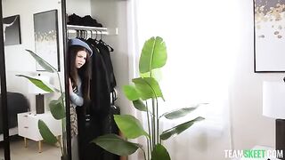 A little girl gets her pussy wet and asks not to stop