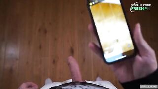 The girl was caught and fucked in her mouth by an unexpected visitor