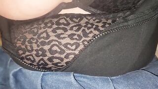 Babe bouncing on cock, racing to reach orgasm faster