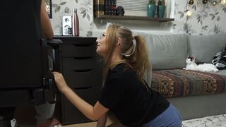 Kitty is tired and wants to be fucked