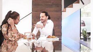 Therapist invited her patient to dinner at her home for a romantic evening