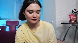 She couldn't hold back and became a slut